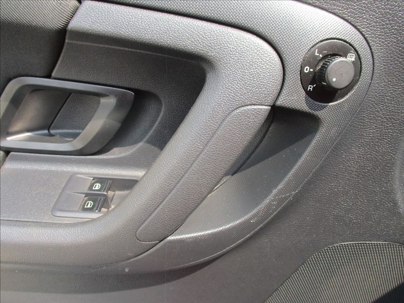 Škoda Fabia 1,2 TSI, aut. klima, servis, - fotka 22 z 32