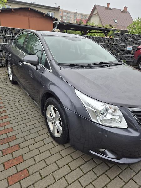 Toyota Avensis (2009) Toyota Avensis 2.0 D-4D 93 kW  - fotka 8 z 9