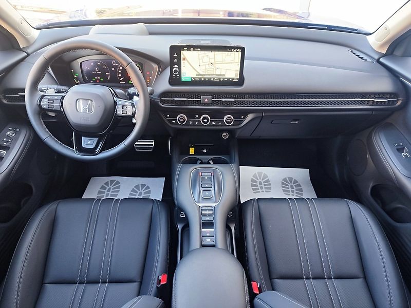 Honda ZR-V (2026) 2.0e:HEV 135kW ADVANCE SKLADEM - fotka 6 z 24