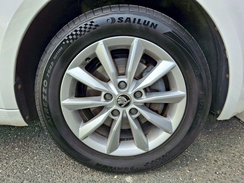 Škoda Octavia (2016) Ambition Plus 1,0TSi 85kW - fotka 31 z 31