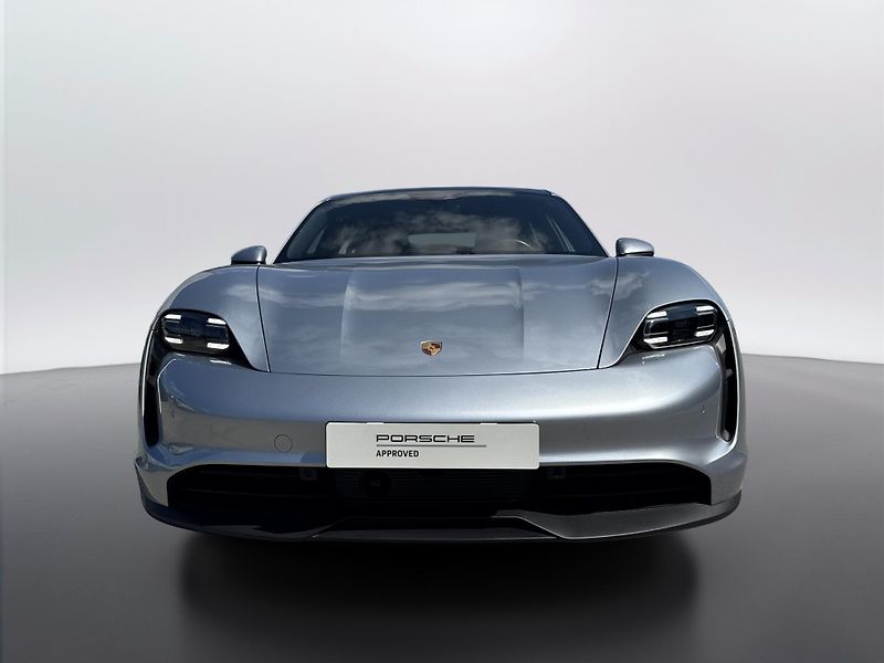 Porsche Taycan Sport Turismo - fotka 8 z 30