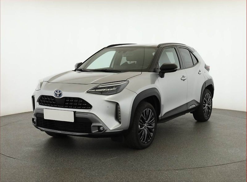 Toyota Yaris Cross (2023) 1.5 VVT-iE E-Four - fotka 2 z 21