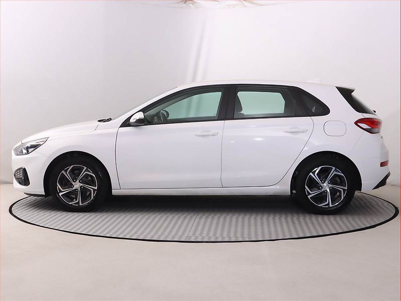 Hyundai i30 (2020) Comfort 1.5 DPI, Serv.kniha - fotka 3 z 18