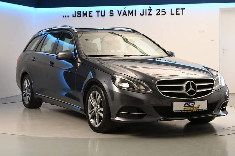 Mercedes-Benz Třídy E (2014) 2.2 250T Avantgarde LED CDI - fotka 4 z 26