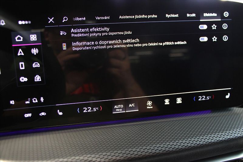Audi Q5 TFSI quattro 150 kW S Line Tec - fotka 29 z 40