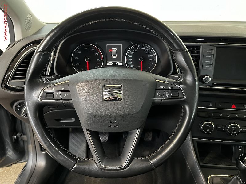 Seat Leon (2016) 1.4 TSi, Style, LED, panor - fotka 16 z 16