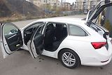 Škoda Octavia 2,0TDi 85kW Style !Koup v ČR! - náhled 33