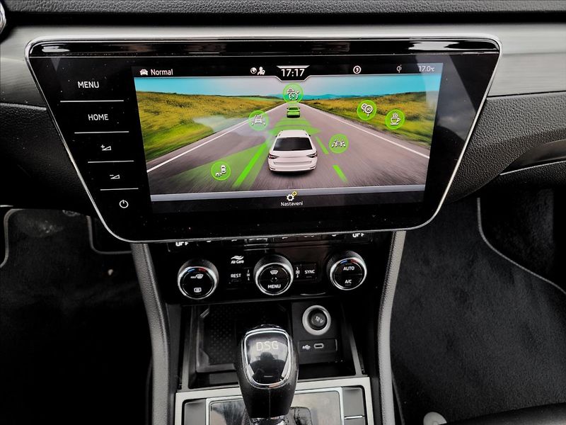Škoda Superb 1,4 PHEV,160kw,DSG,Clever+ - fotka 26 z 49