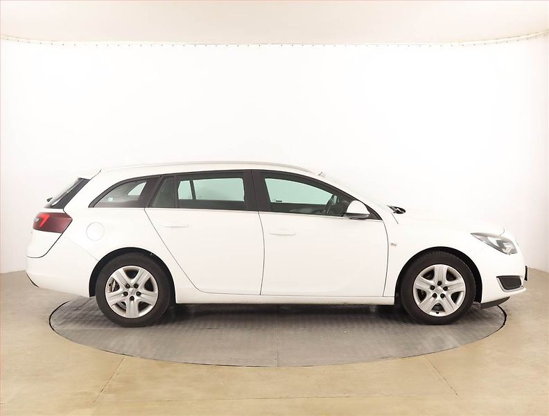 Opel Insignia (2017) 1.6 CDTI, Serv.kniha, Navi - fotka 6 z 16