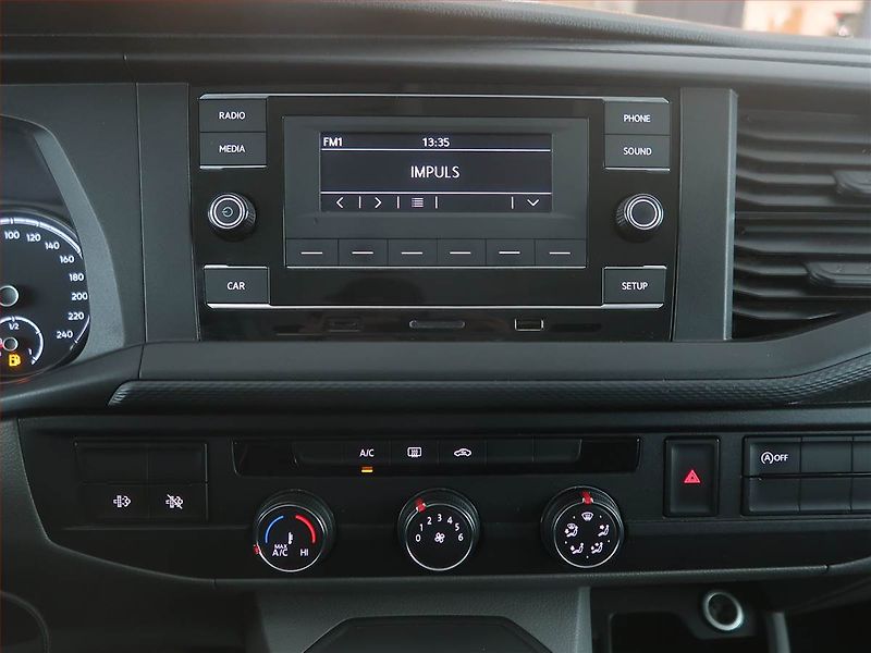 Volkswagen Transporter (2022) 2.0 TDI, Bus, 9Míst, ČR, DPH - fotka 12 z 17