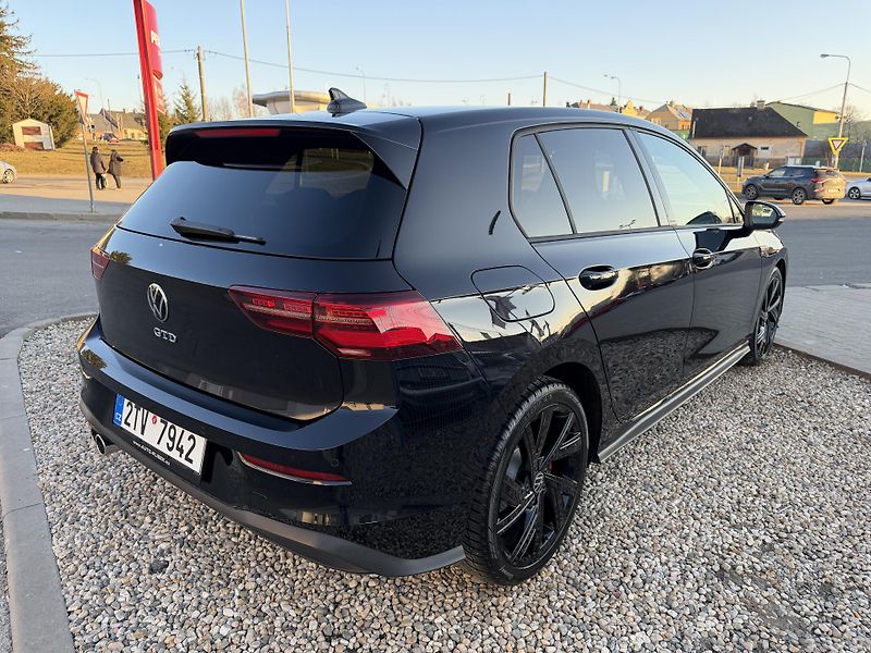 Volkswagen Golf GTD 2,0 TDi/147kW - DSG,Matrix - fotka 7 z 85