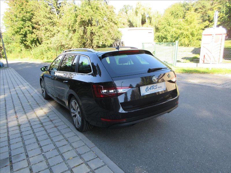 Škoda Superb 2,0 TDi 110 Kw, Style, DSG, No - fotka 7 z 36
