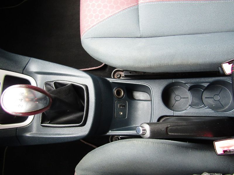 Ford Fiesta (2009) 1.6 TDCi 66kW - fotka 33 z 34