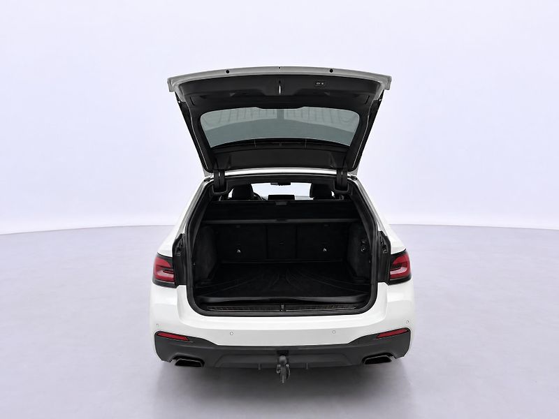 BMW Řada 5 3,0 530d 210kW xD M-Paket DPH - fotka 9 z 33