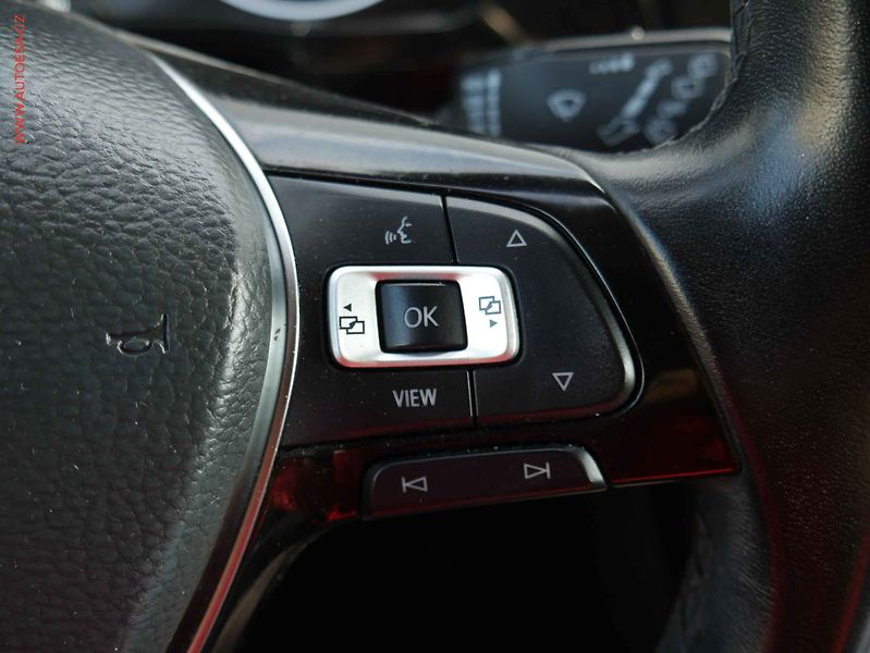 Volkswagen Touran (2019) 2.0TDi, DSG, navi - fotka 15 z 18