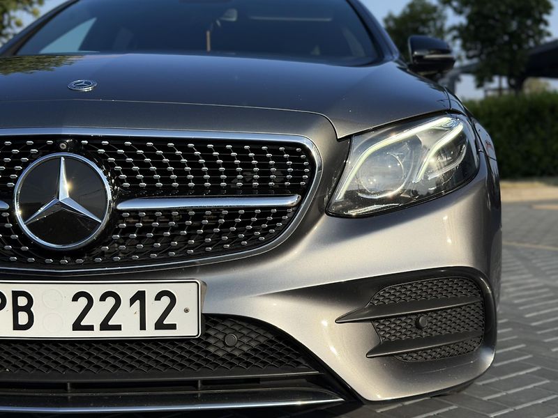 Mercedes-Benz Třídy E 220d 143 kw/AMG line - fotka 6 z 23