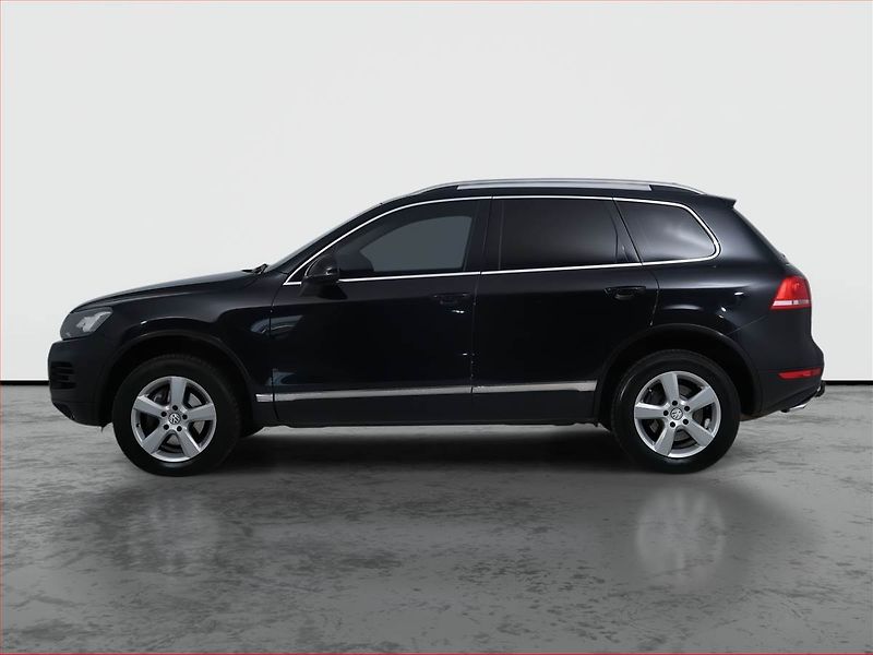 Volkswagen Touareg (2010) 3.0 TDI, 4X4, Automat, Navi - fotka 3 z 21