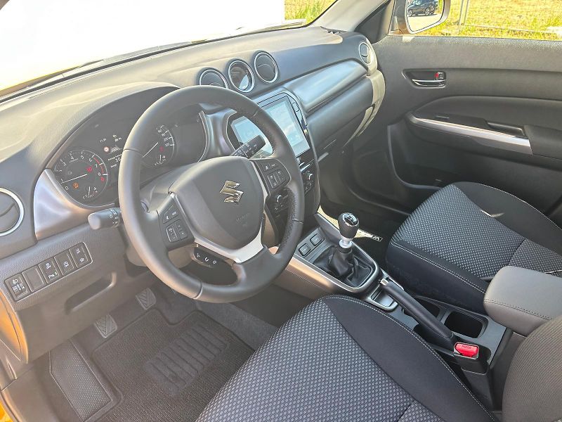 Suzuki Vitara 1,4 BoosterJet Premium - fotka 11 z 25