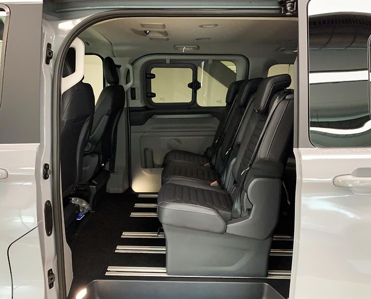 Ford Tourneo Custom L1 Titanium X 125kW AT, ČR - fotka 9 z 32