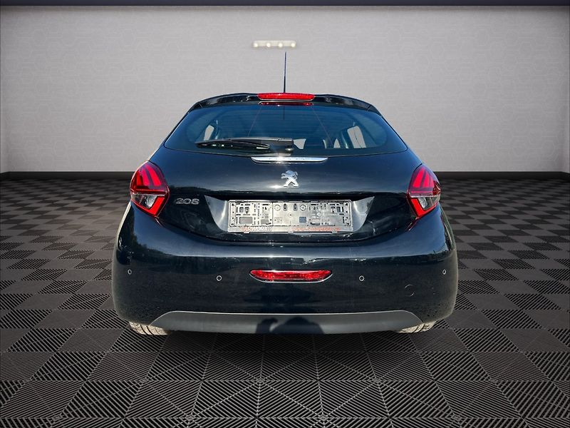 Peugeot 208 (2015) 1,2Turbo 81kw Style - fotka 6 z 25