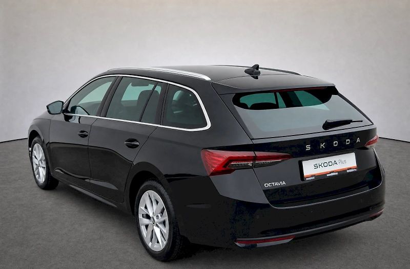 Škoda Octavia (2025) Combi Top Selection 1,5 Tsi 11 - fotka 36 z 40