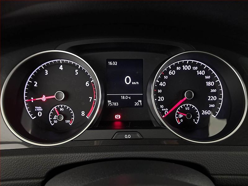 Volkswagen Golf (2019) Marathon Edition 1.5 TSI - fotka 11 z 17
