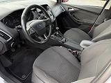 Ford Focus 1.5TDCi 88kW ČR - náhled 9