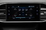 Peugeot 308 1,5 BlueHDI 96 kW Allure Záruk - náhled 22