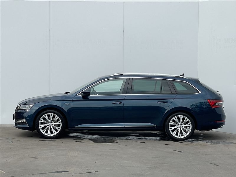 Škoda Superb 1,5 TSI DSG Combi L&K DCC+ACC - fotka 2 z 23