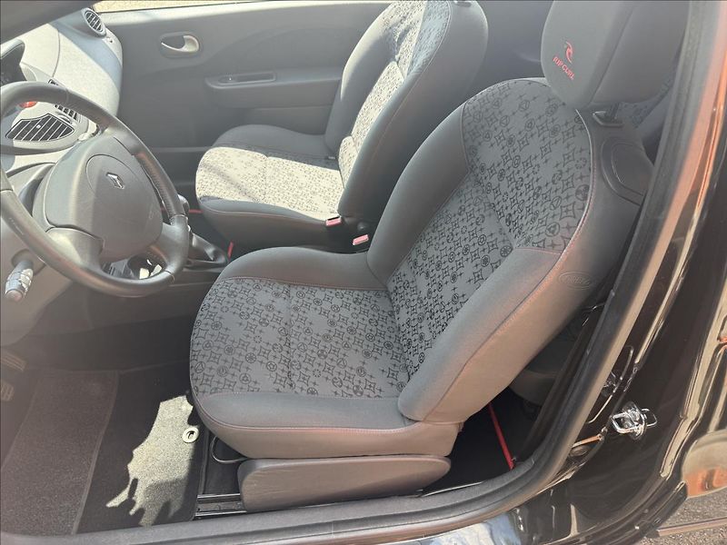 Renault Twingo 1,2 i - fotka 15 z 24