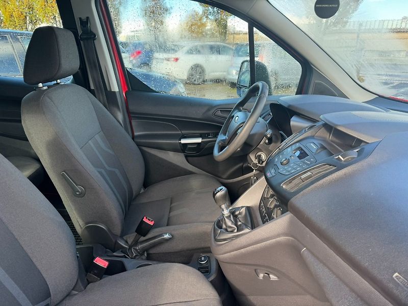 Ford Tourneo Connect (2017) 1,5D 88 KW BEZ AD BLUE DPH - fotka 35 z 43