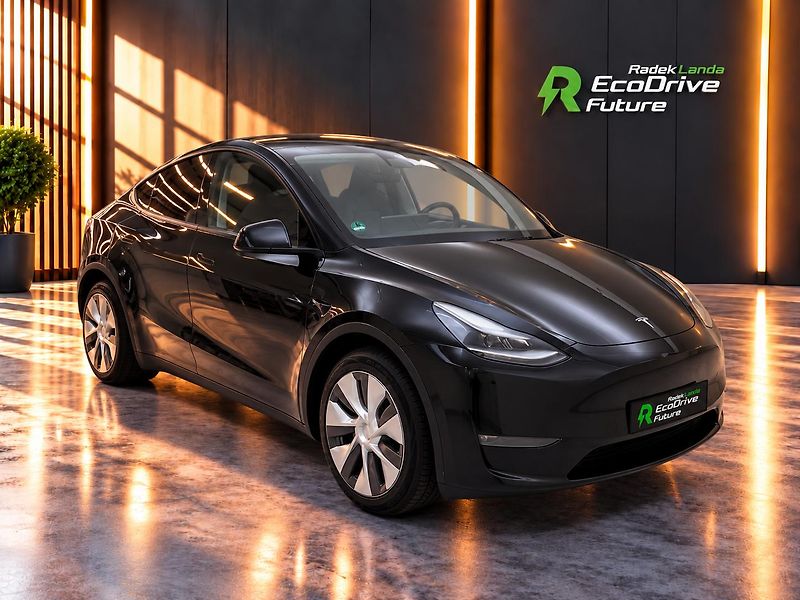 Tesla Model Y (2023) Berlín – 79 kWh – 35 883 km - fotka 1 z 12