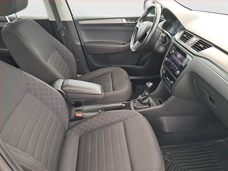 Škoda Rapid (2018) Spaceback 1.6 TDI, Tempomat - fotka 9 z 19