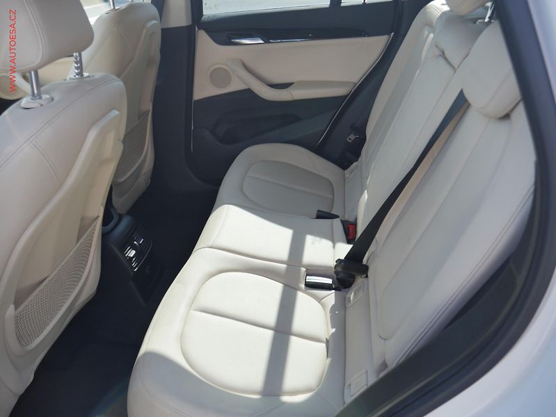 BMW X1 (2015) 2.0 d, 2.maj,ČR, X-Line, AT - fotka 10 z 26