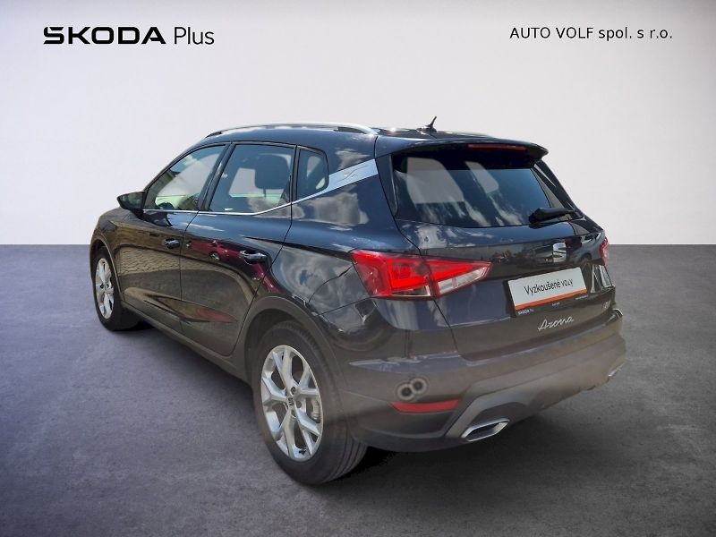 Seat Arona (2022) FR 1.0 TSI 81 kW 6°manuální - fotka 7 z 33