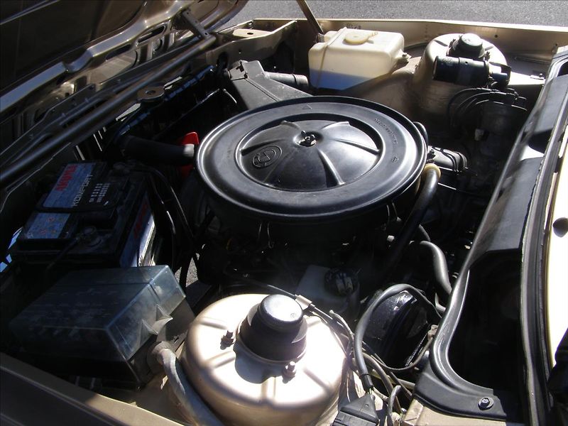 BMW Řada 3 1,8 - fotka 21 z 28