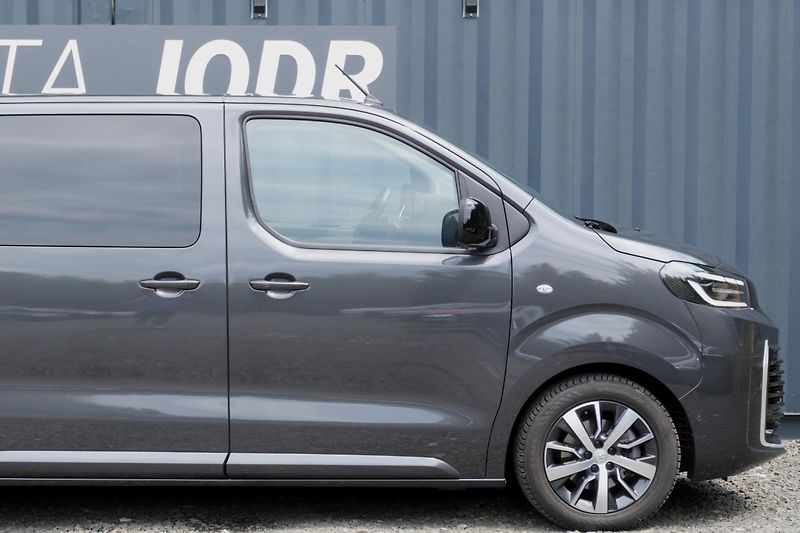 Toyota ProAce Verso 2.0d 130 kW, L2, VIP, Tažné - fotka 11 z 44