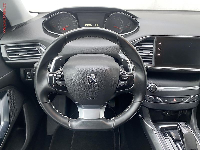 Peugeot 308 (2018) 1.2PT, Style, AT, navi - fotka 11 z 18