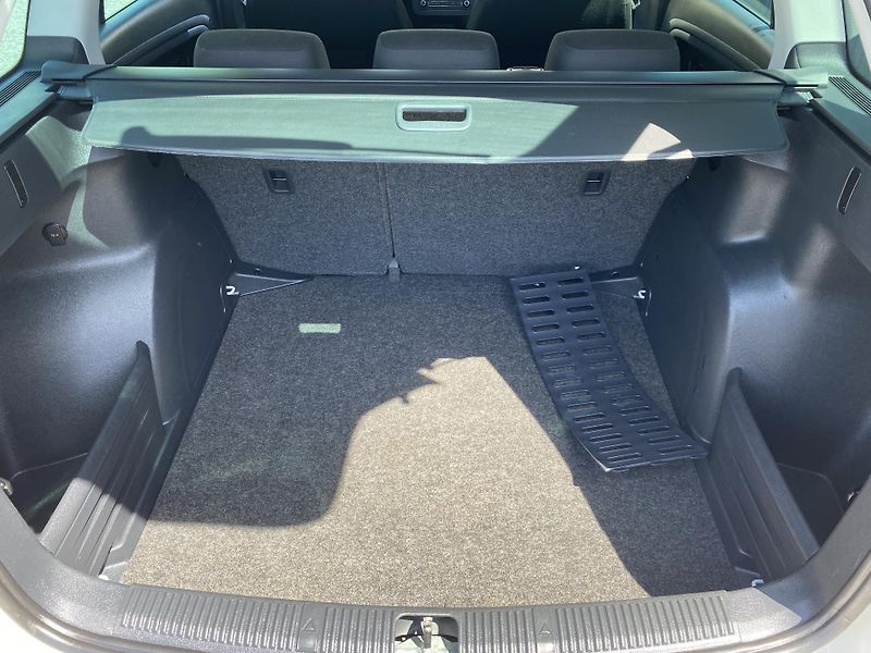 Škoda Fabia 1.2 TSI 63kW-CLIMATRONIC-TAŽNÉ - fotka 33 z 44
