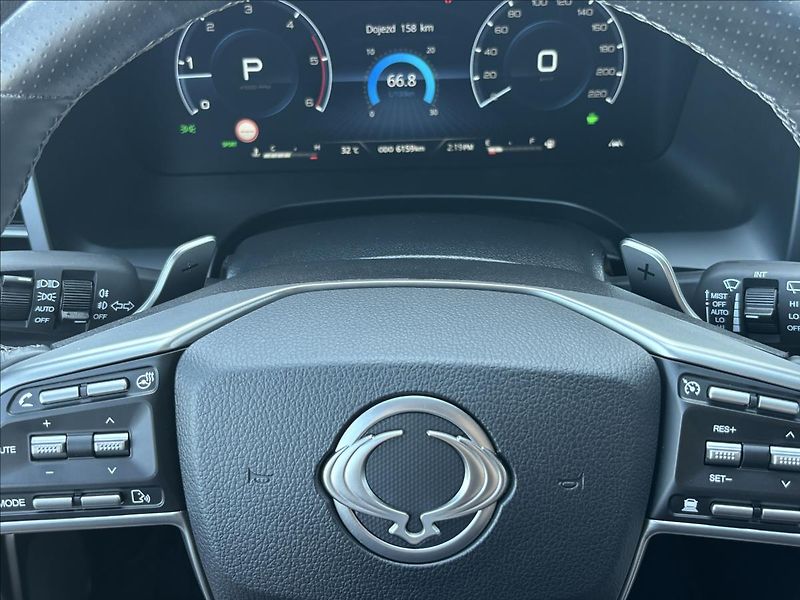 KGM Rexton 2,2 e-XDI 148kW AWD Premium - fotka 25 z 39