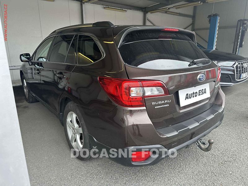 Subaru Outback (2017) 2.5i, 2.maj,ČR - fotka 2 z 3