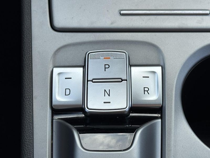 Hyundai Kona EV 42 kWh 100 kW Kamera SoH 95 - fotka 14 z 26