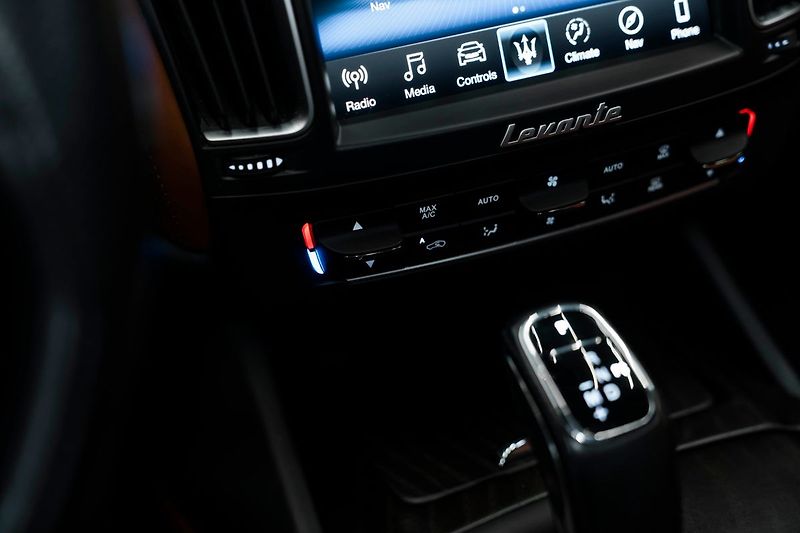 Maserati Levante GranLusso - fotka 13 z 24
