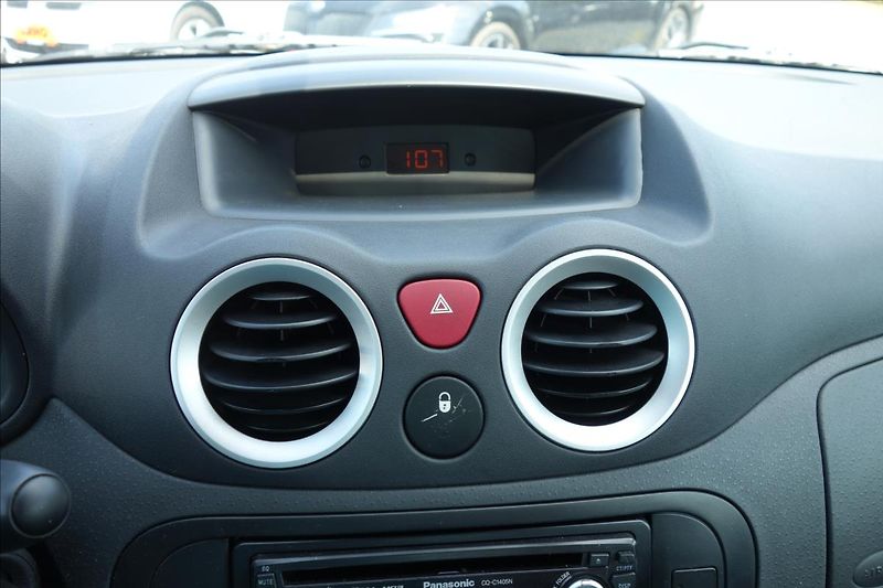 Citroën C2 1,1 i, ČR, ENTREPRISE. - fotka 14 z 21