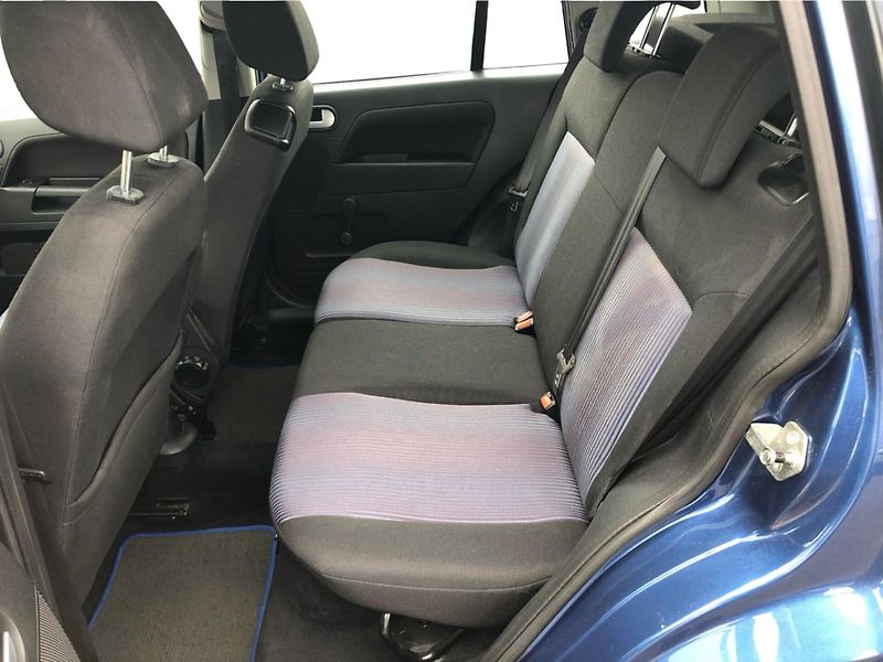 Ford Fusion 1.4 i Trend - fotka 12 z 26