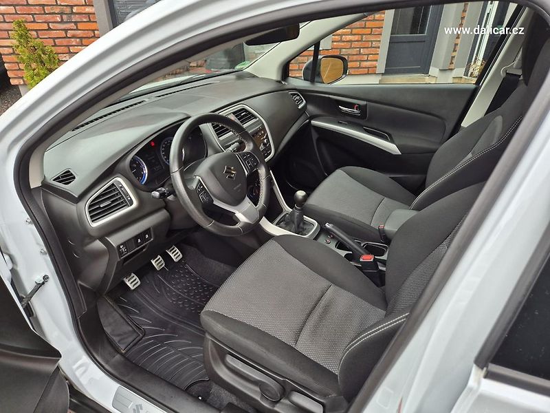 Suzuki SX4 S-Cross (2014) 1.6VVT 88KW CLUB Tažné - fotka 31 z 53