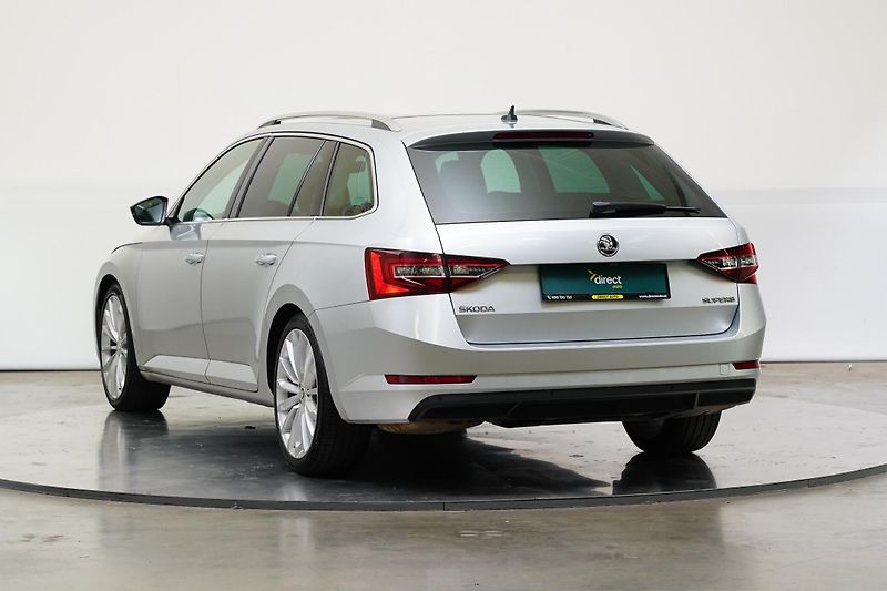 Škoda Superb - fotka 7 z 27
