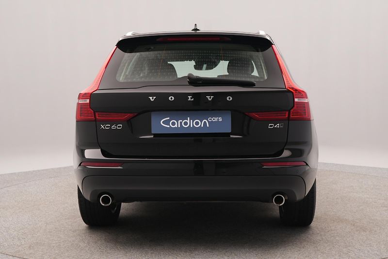 Volvo XC60 D4 AWD MOMENTUM CZ 1.maj - fotka 8 z 39