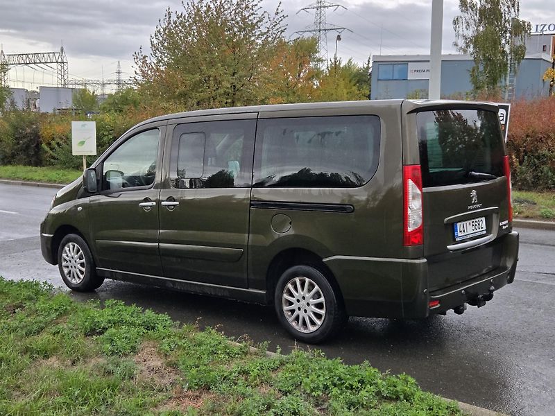 Peugeot Expert Tepee (2014) 2.0 HDI 120Kw Motor 3válce - fotka 4 z 28