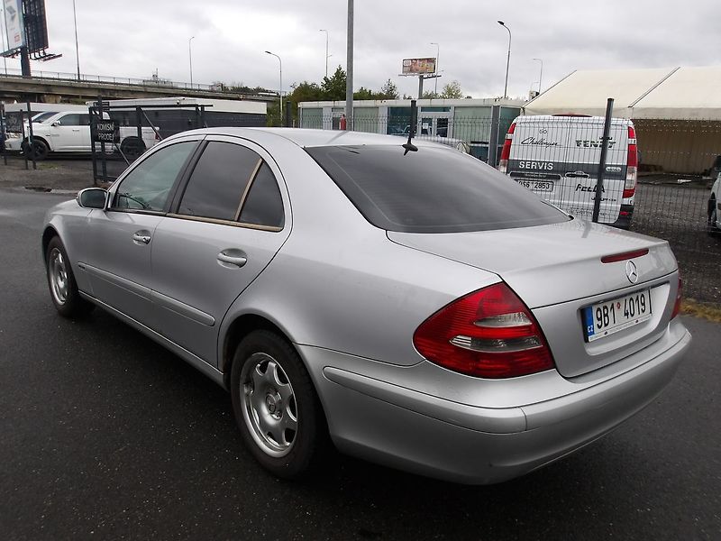 Mercedes-Benz Třídy E 2,2CDi - fotka 5 z 24